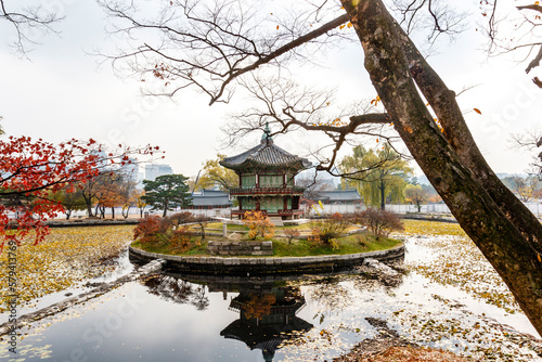 Exterior of a pavilion of the Gyeongbokgung palace in Seoul, South Korea, Asia