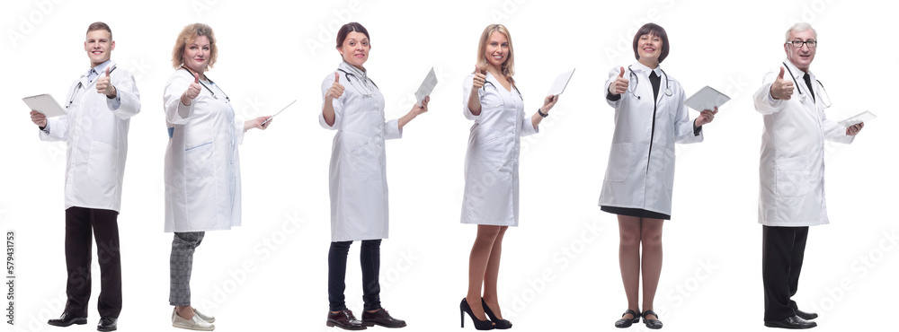 Obraz premium group of doctors with clipboard isolated on white