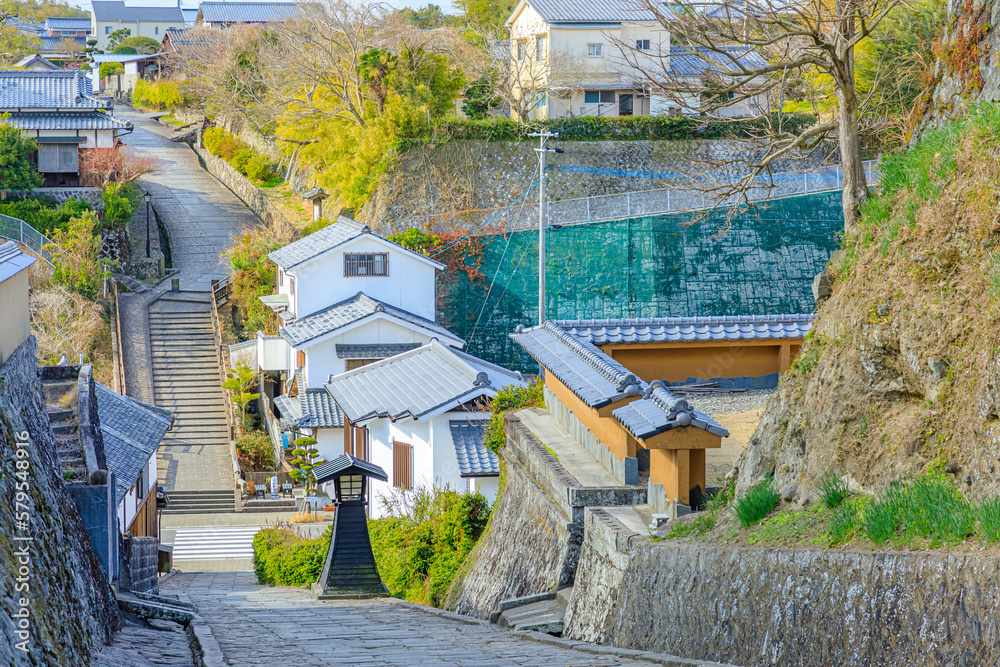 冬の杵築城下町 酢屋の坂と塩屋の坂 大分県杵築市 Kitsuki castle town in winter. Suya no Saka and Shioya no Saka. Ooita Pref. Kitsuki city. 冬の杵築城下町 酢屋の坂と塩屋の坂 大分県杵築市 Kitsuki castle town in winter. Suya no Saka and Shioya no Saka. Ooita Pref. Kitsuki city.