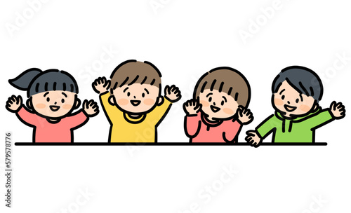 手を広げる楽しそうな子ども達