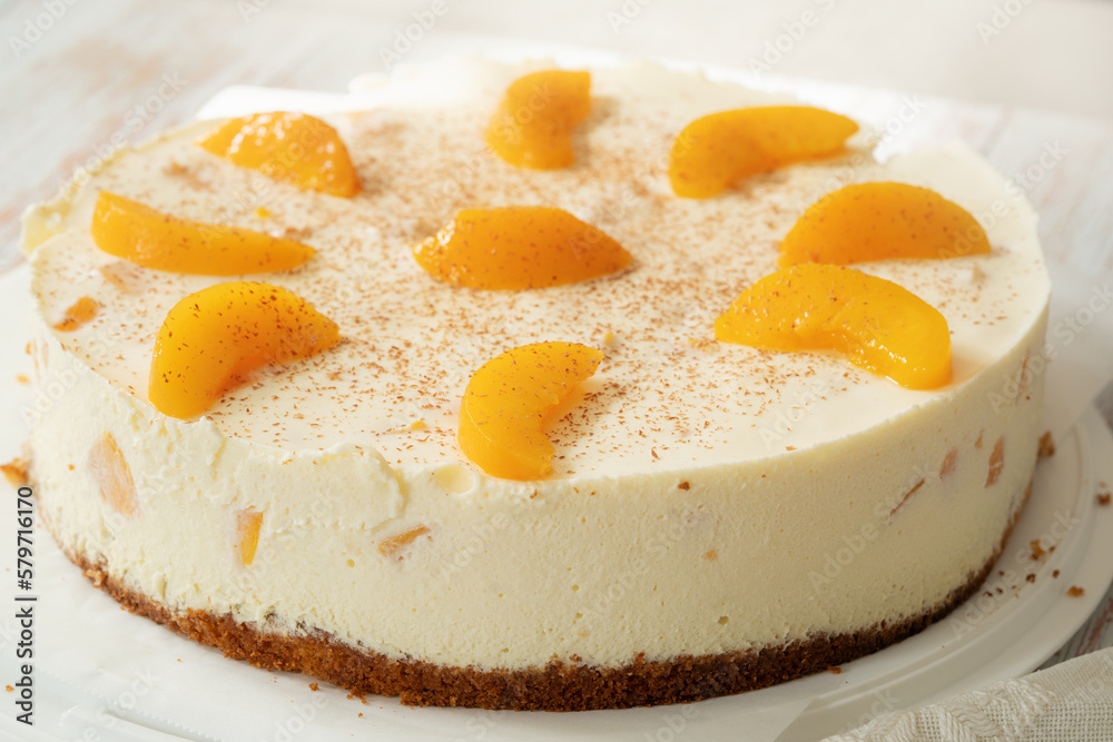 Pfirsich-Quarktorte oder österreichisch Topfentorte Pfirsich-Quarktorte oder österreichisch Topfentorte
