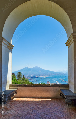 Naples, art, architecture and traditions