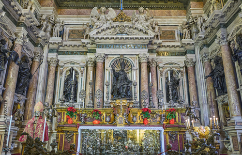 Naples, art, architecture and traditions
