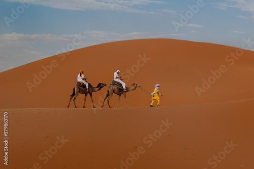 Passeggiata ne Deserto  del sahara Marocco  con i camello