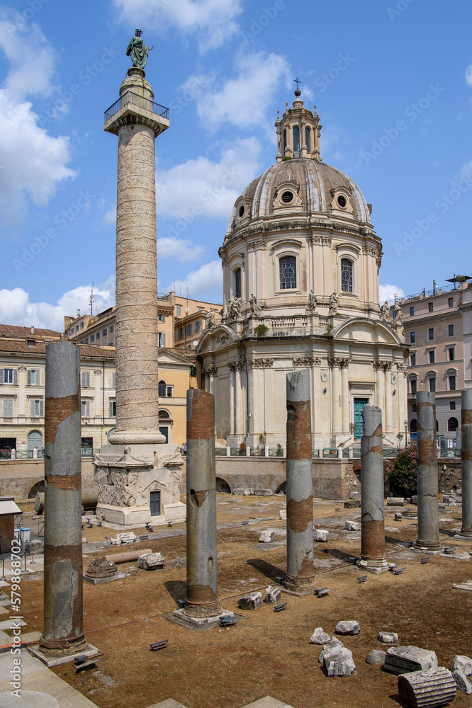 Trajan's Forum in Rome, Italy. Trajan's Column that commemorates Roman emperor Trajan's victory in the Dacian Wars.