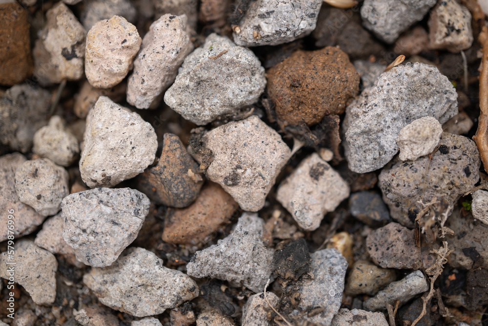 fondo de piedras grises y cafés con poca tierra fondo de piedras grises y cafés con poca tierra