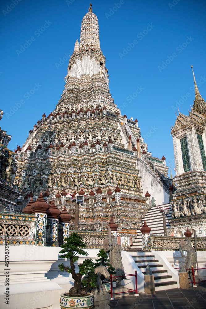 Impressive architectural details of Wat Arun (The Temple of Dawn) in Bangkok