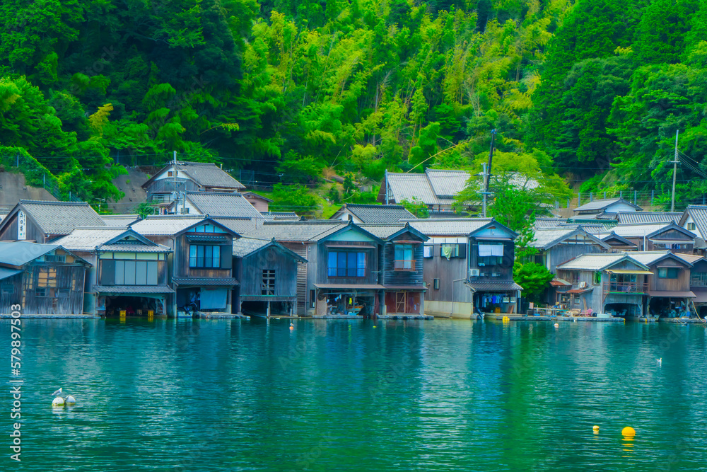 Obraz premium 京丹後伊根の舟屋の景観