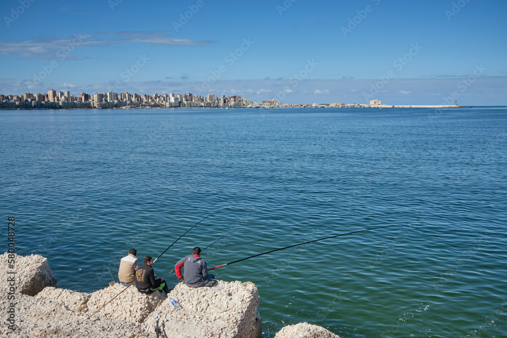Egipt. Aleksandria, widok na zatokę i panoramę miasta - obrazy, fototapety, plakaty 