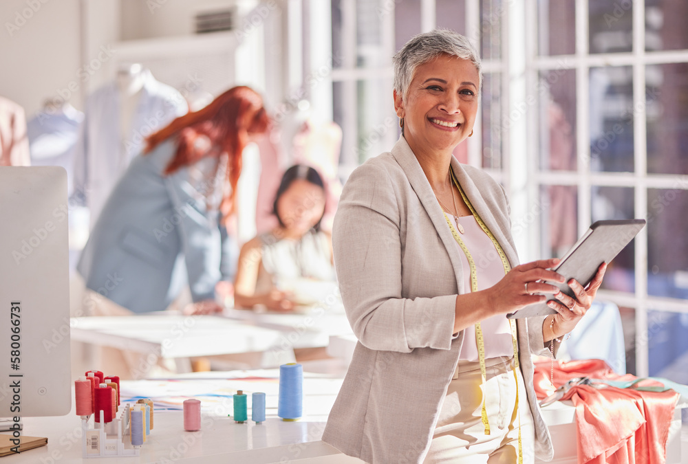 Obraz premium Portrait of designer, fashion and senior woman with tablet for a digital collaboration, creative dress and a material design. Tailor business leadership, fabric seamstress and clothing manufacturing