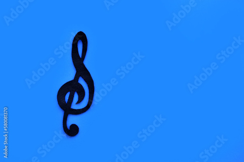 acordes musicais em fundo azul
