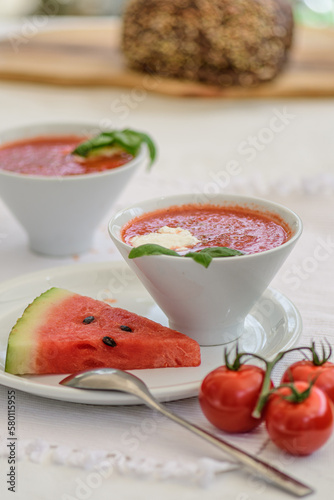 Gaspacho de tomate et pastèque