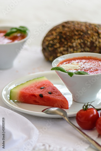 Gaspacho de tomate et pastèque