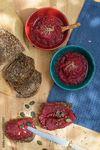 Tartinade de betterave, mise en scène culinaire
