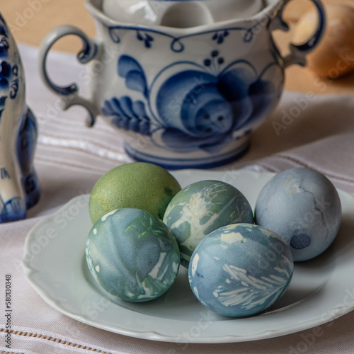 Oeufs décorés et teintés pour la Pâques orthodoxe