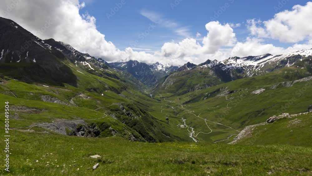 Timelapse of Vallée des Glaciers, Pointe de la Terrasse, Roignais, Aiguille de la Nova and Pointe de Presset from Col de la Seigne.
Timelapse of Vallée des Glaciers, Pointe de la Terrasse, Roignais, Aiguille de la Nova and Pointe de Presset from Col de la Seigne.