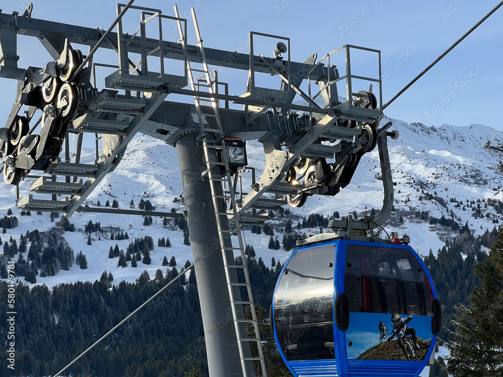 Swiss Ropeway Channel Foto de Rothornbahn 1 (Canols-Scharmoin) 8pers. Gondola lift (monocable ...