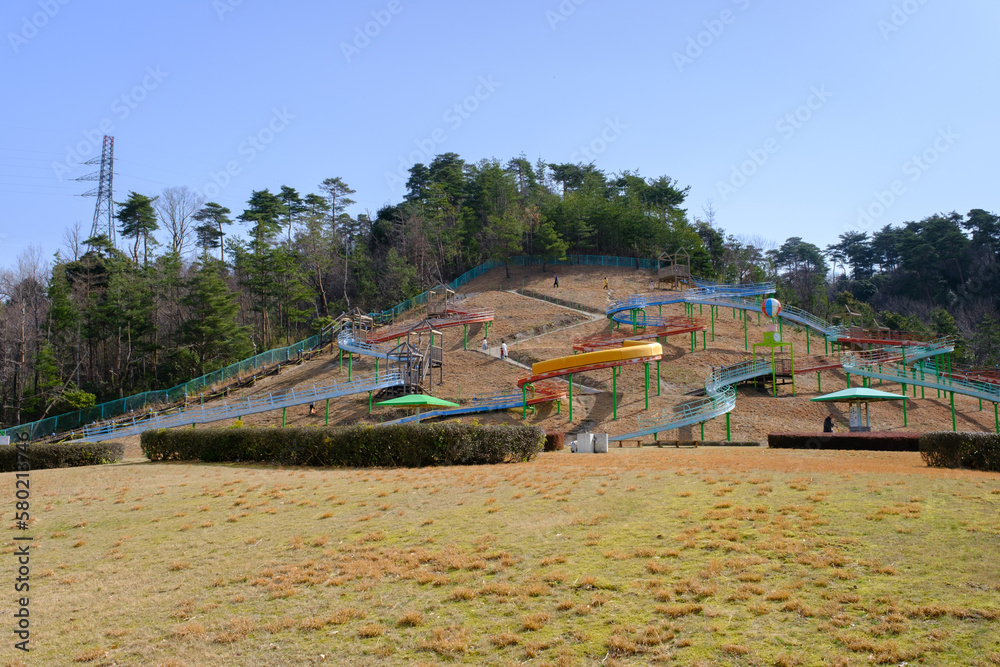 Obraz premium 福井県敦賀市総合運動公園の滑り台