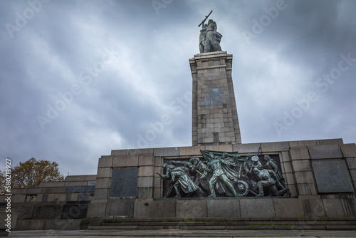 Obraz na płótnie Soviet army monument for WWII in Sofia, Bulgaria, Eastern Europe w salonie