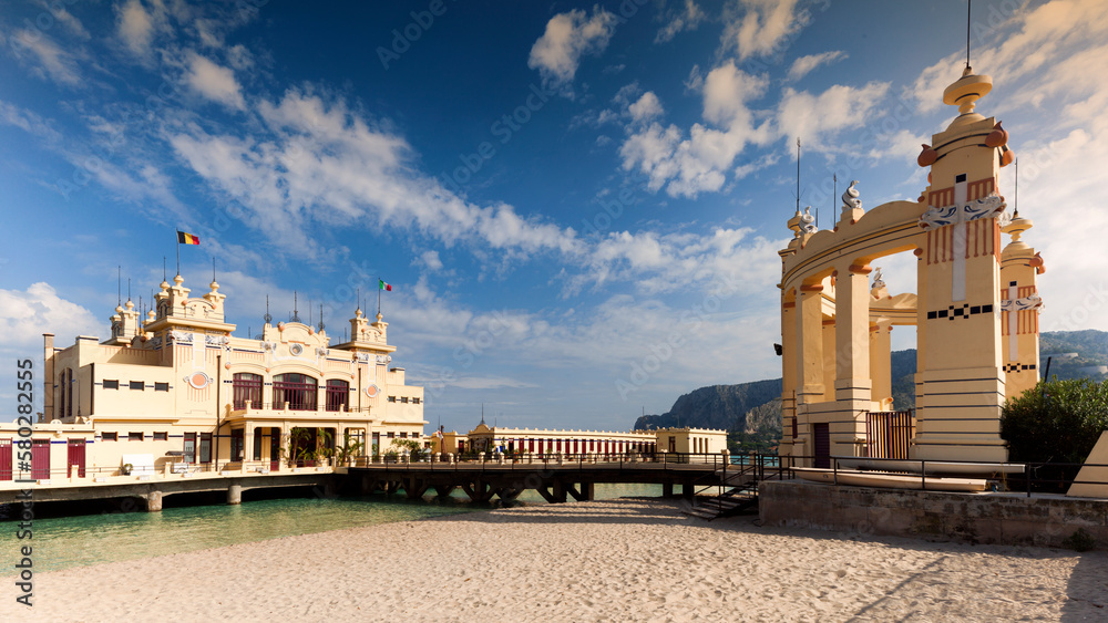 Foto de Mondello, Palermo.Antico Stabilimento Balneare con spiaggia. do