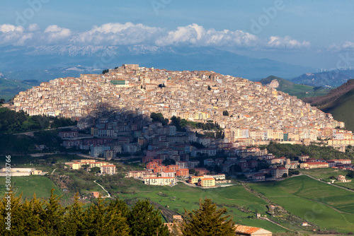 Vászonkép Gangi, Palermo. Veduta della cittadina nel contesto rurale