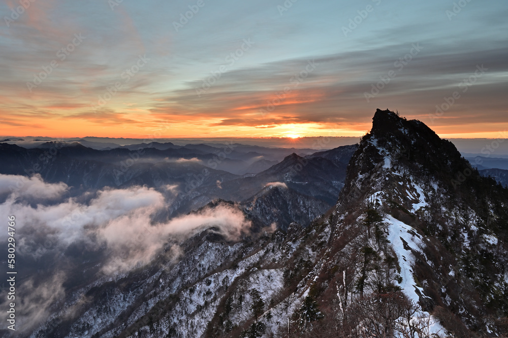 四国愛媛県西条市にある日本百名山「石鎚山冬景色」