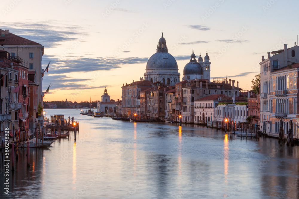 Venezia. Veduta dall' alto del Canal Grande verso La Basilica della Salute e la Dogana da Mar