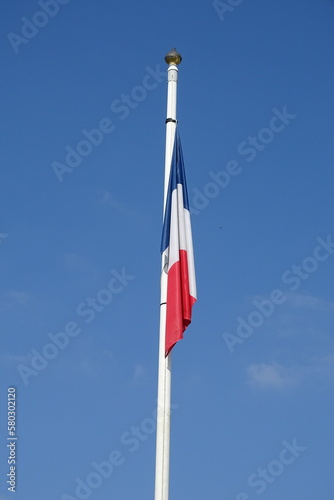 drapeau Français en berne