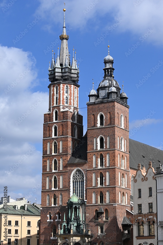 Kraków, Kościół Mariacki, wieża, hejnalica, katedra,  symbol, Małopolska, Polska