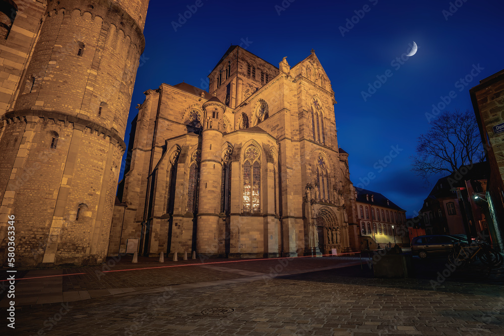 Liebfrauenkirche (Church of Our Lady) at night - Trier, Germany