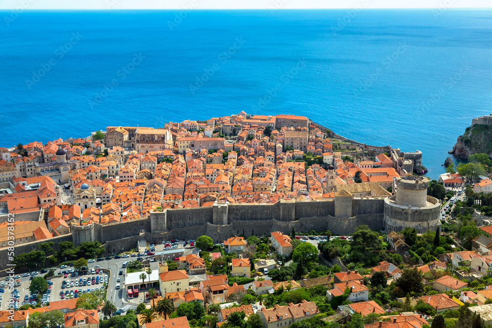 Fototapeta premium Aerial view of old city Dubrovnik