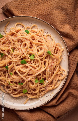 spaghetti carbonara, in creamy garlic sauce, pasta in white sauce, homemade, no people,