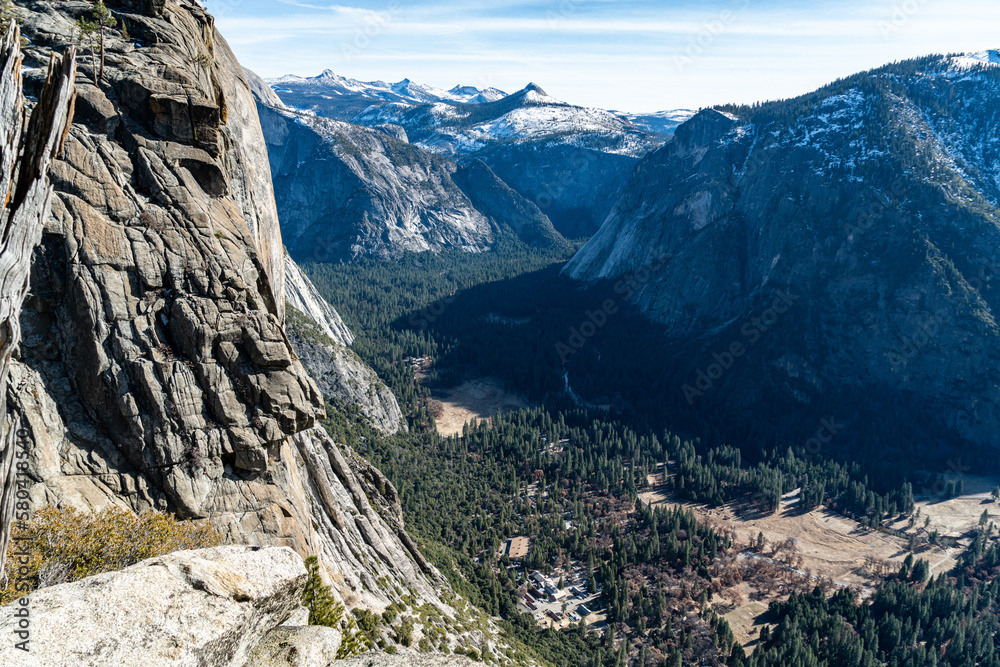 View of the Yosemite Valley from the Upper Yosemite Falls trail in Yosemite National Park