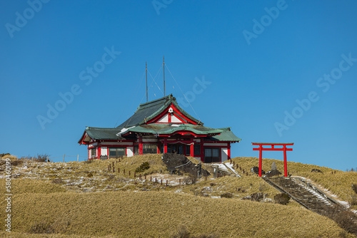 日本　神奈川県足柄下郡箱根町の駒ヶ岳山頂にある箱根元宮 photo