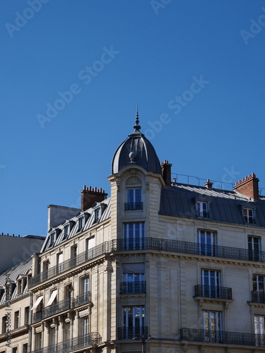 building in the center