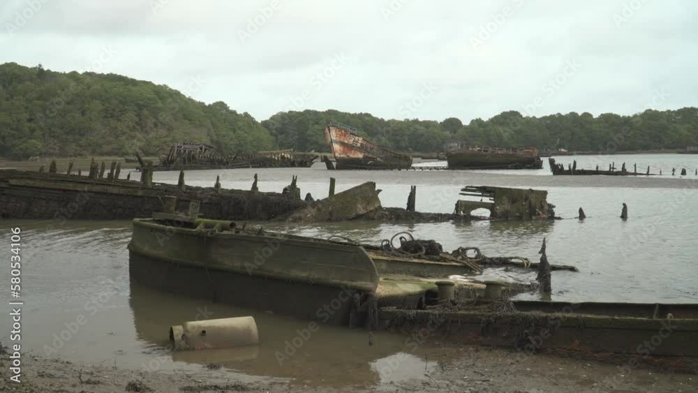 The Kerhervy boat graveyard in Lanester, Cimetière de bateaux, Finistère Brittany, épave bateau The Kerhervy boat graveyard in Lanester, Cimetière de bateaux, Finistère Brittany, épave bateau