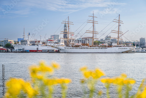 Germany, Hamburg, Windjammer moored inSt. Pauli