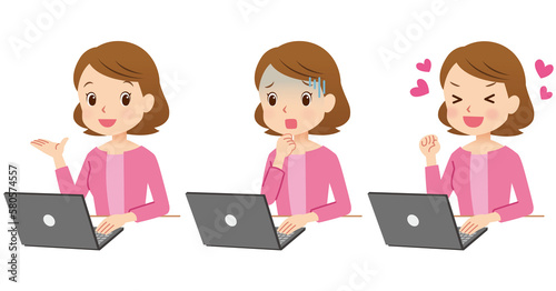 パソコンを操作する女性 主婦 複数セット