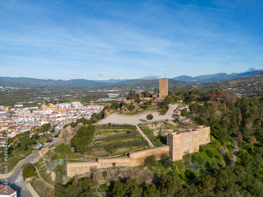 Obraz premium vista del antiguo castillo árabe del municipio de Vélez-Málaga, España