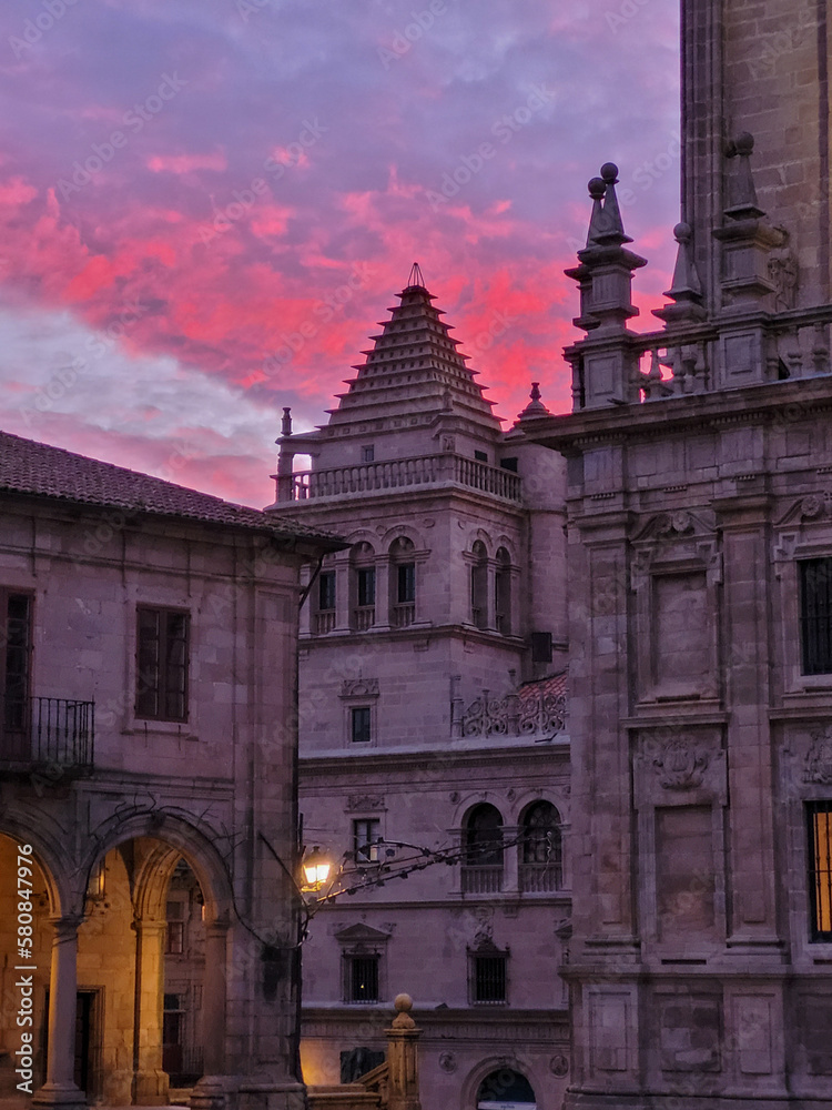 Fototapeta premium Coucher de soleil à la Cathédrale de Saint-Jacques-de-Compostelle