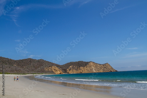 Panorámica de la playa de los Frailes en Manabí