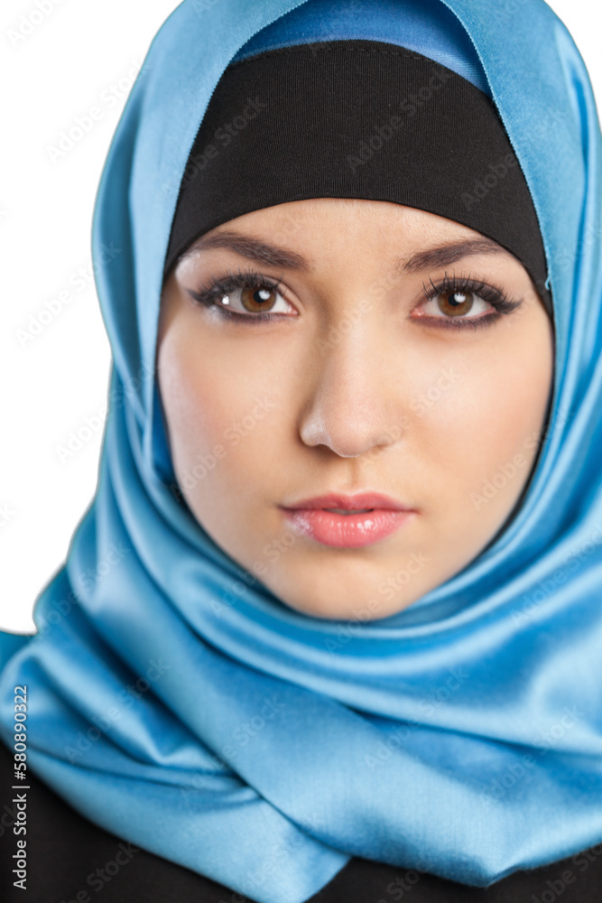Naklejka premium Young middle eastern muslim female college student