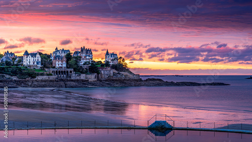 La plage de l'écluse de Dinard photo