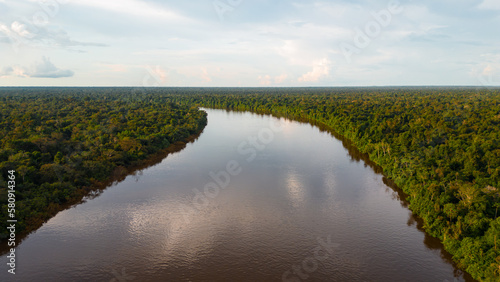 The Nanay River, one of the most important freshwater channels in the Peruvian jungle surrounded by green nature, and is part of the Allpahuayo Mishana Reserve © Gino Tuesta