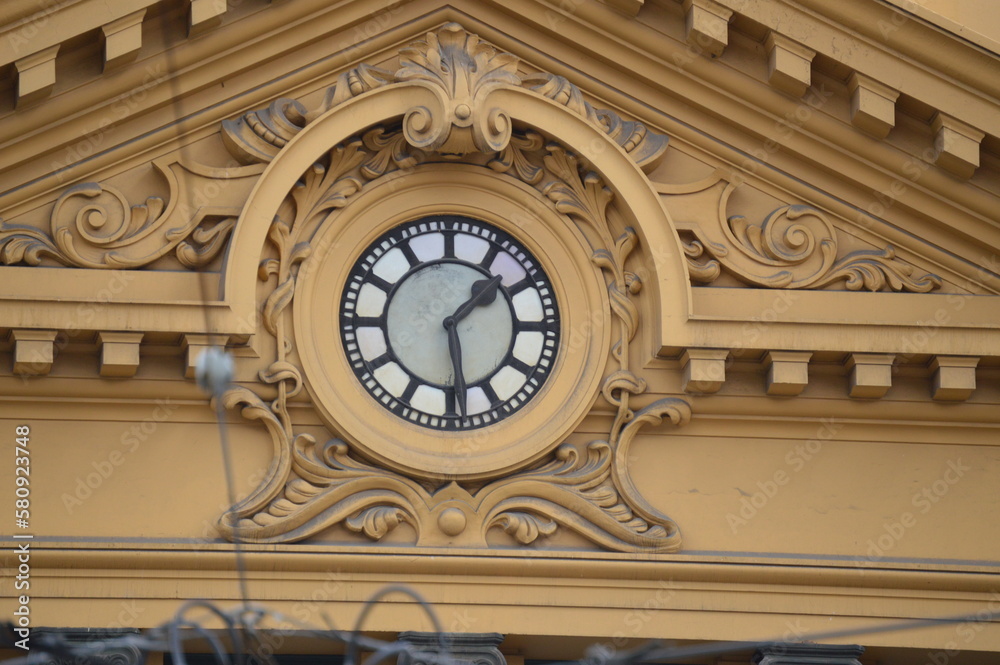 Obraz premium old clock on building
