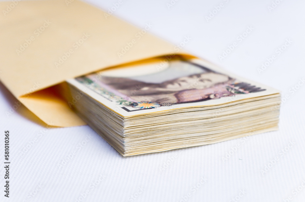 100万円 100万円