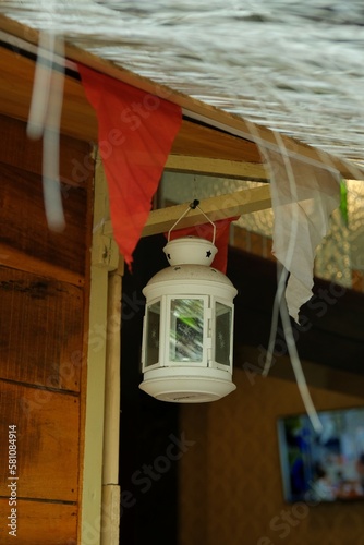 Hanging lantern