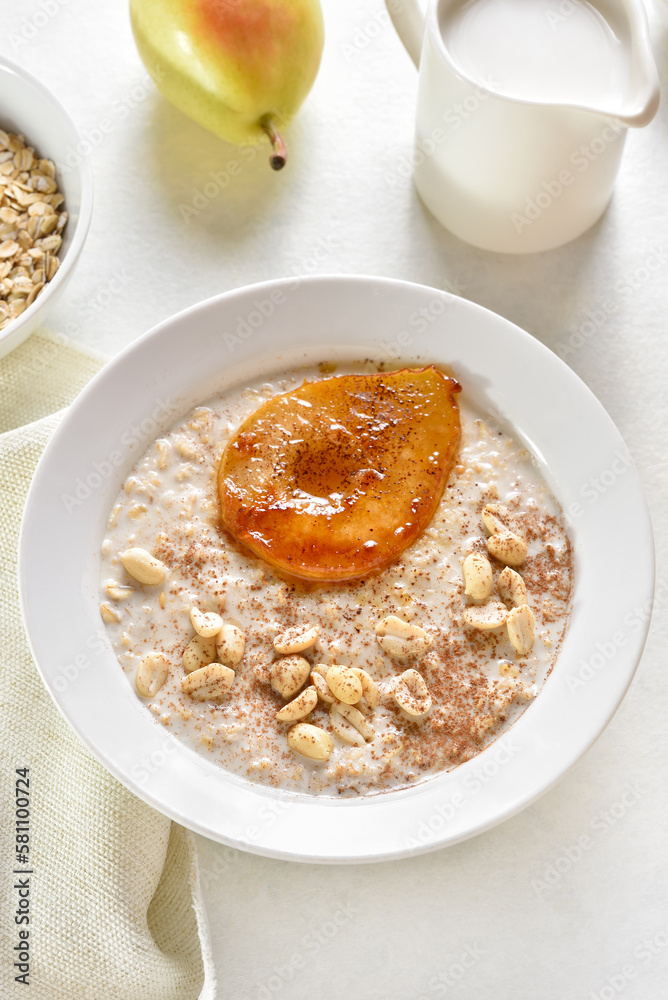Oat porridge with caramelized pear and peanut Oat porridge with caramelized pear and peanut