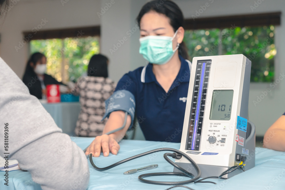 Monitor and heart rate monitor with digital pressure gauge. Health care