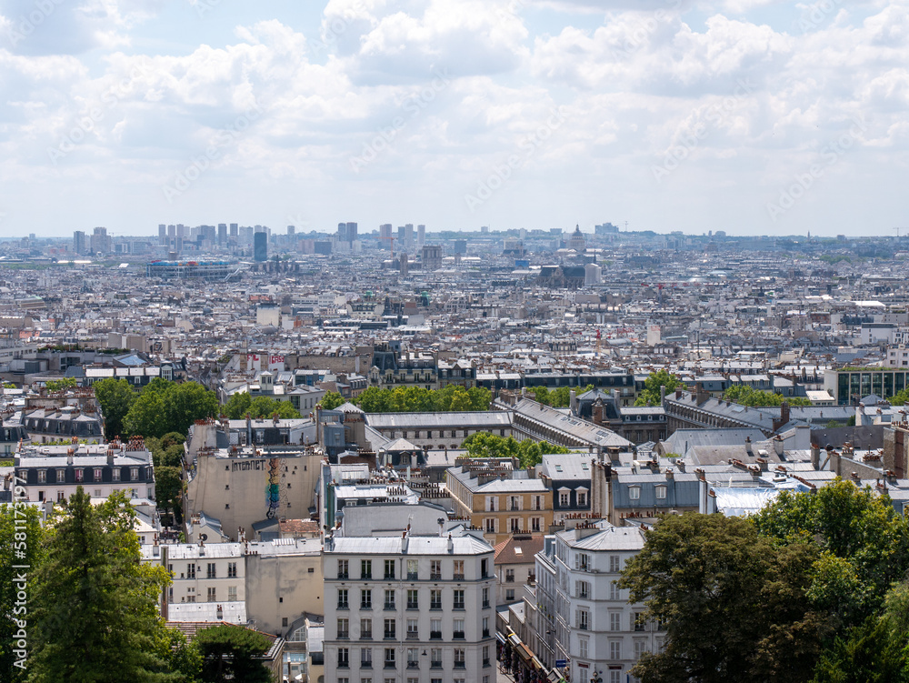 Vue panoramique sur Paris depuis Montmartre
